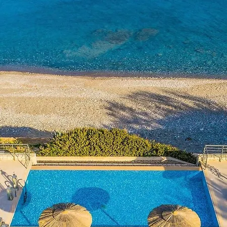 Sleeps 6 Air Con Wifi Villa *